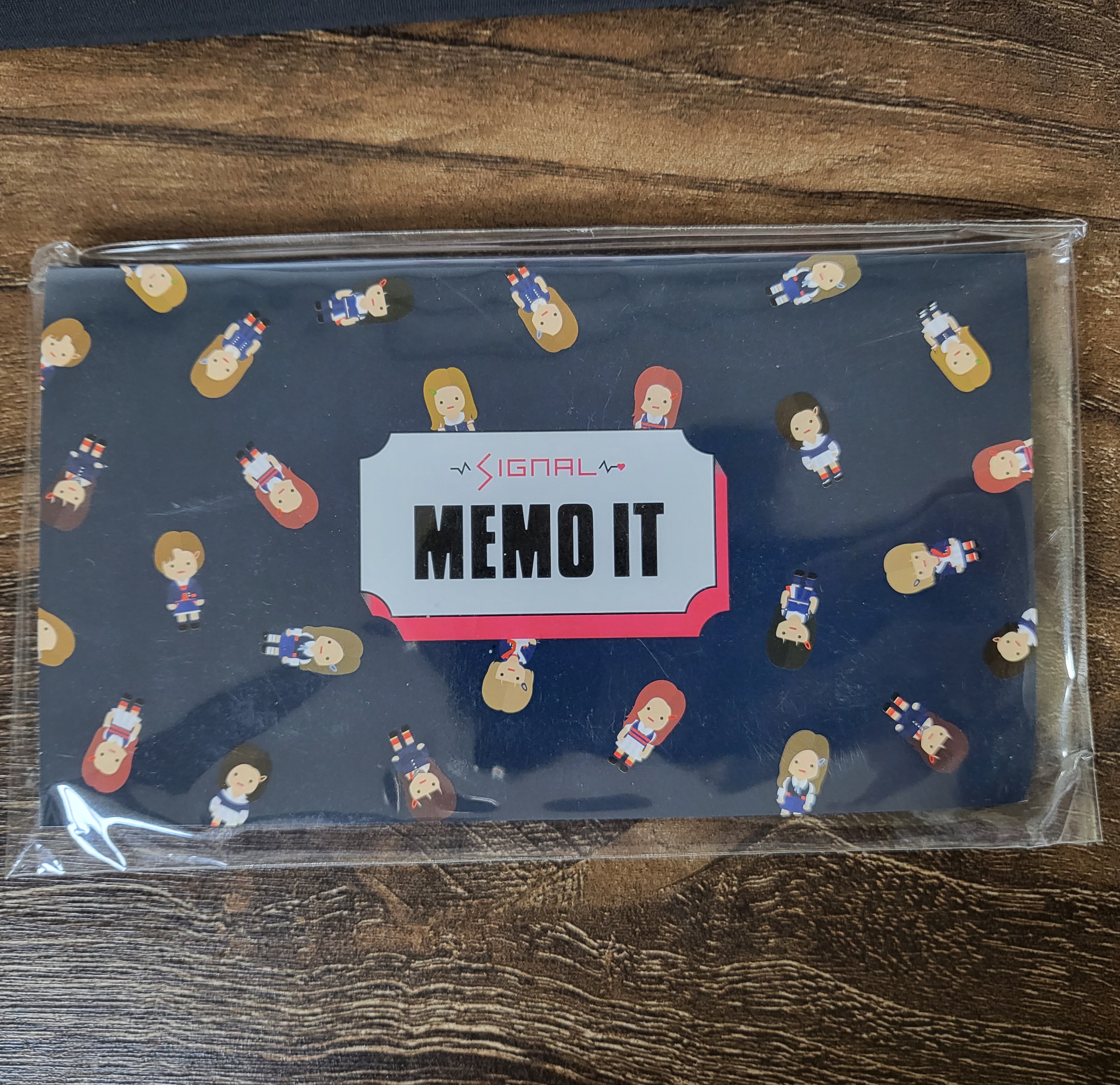 TWICE CHARACTER MEMO IT