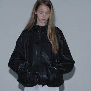 마가린핑거스 Fake Leather Shirring Zip-Up (Black)