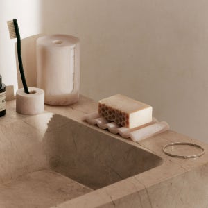 [루밍] [FERM LIVING] mist soap dish pearl 미스트 솝 디쉬