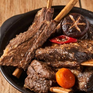 특제 양념에 삶아 더욱 부드러운 킹콩 대왕 소갈비찜 1.8kg(2-3인분)