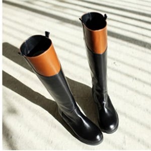 플랫 가죽 부츠