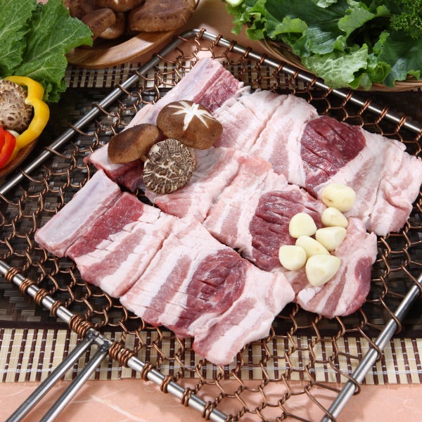 100% 수작업 포뜬 삼겹살갈비 1kg(냉동,국내산) 수제뼈삼겹 박포갈비 구이용 양념용