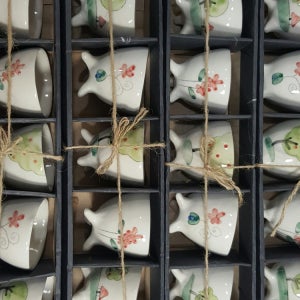 특이한 도자기 술잔 세트