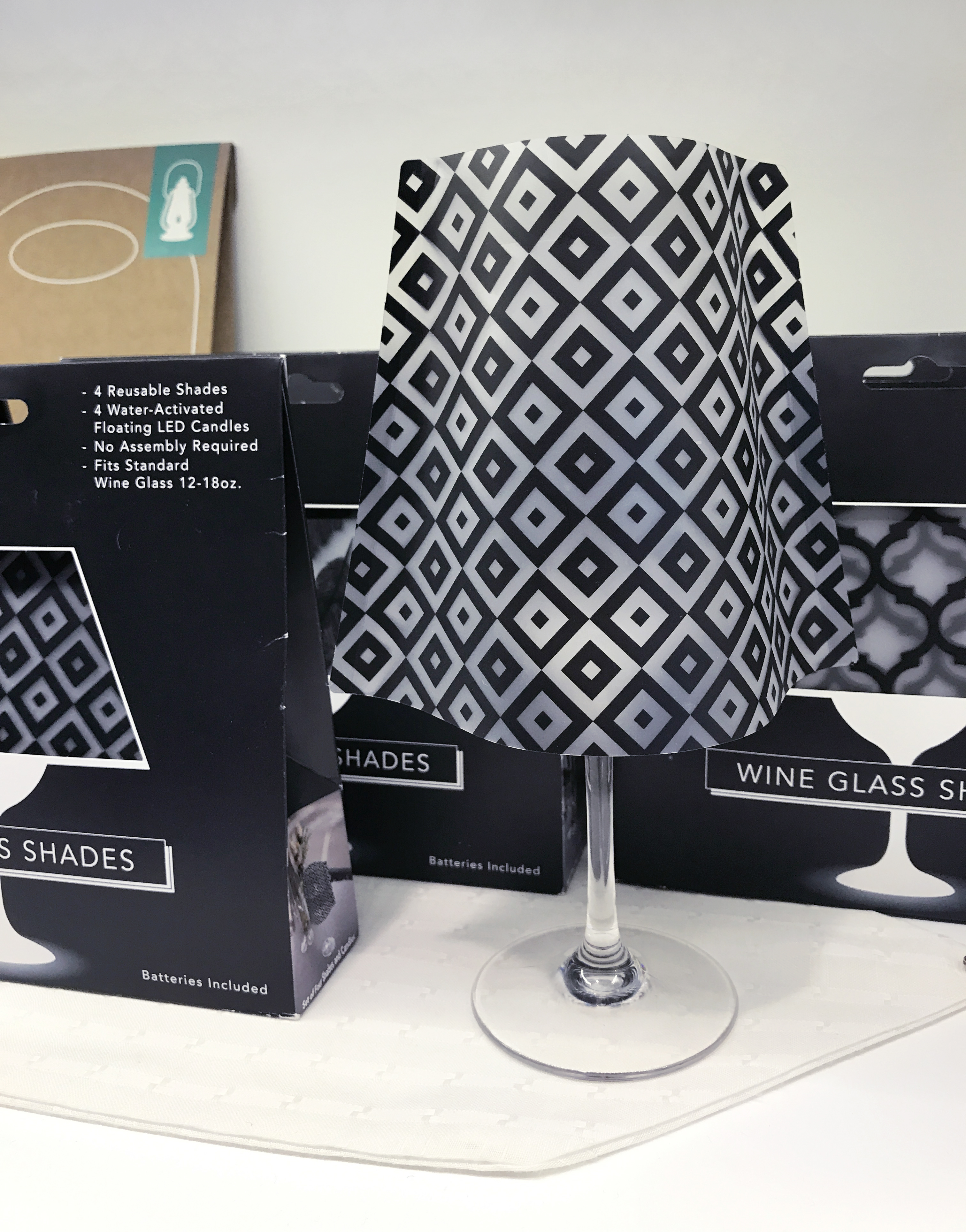 블랙 루시 다이아몬드 와인잔 쉐이드 패키지