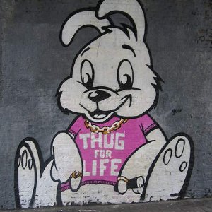 Thug For Life Bunny 삶을 위한 채찍 핑크 버니 뱅크시 banksy