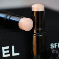 샤넬 바움 에쌍씨엘 글로우 스틱 하이라이터 페이스밤 SCULPTING chanel baume essentiel glow stick / 세레나마켓