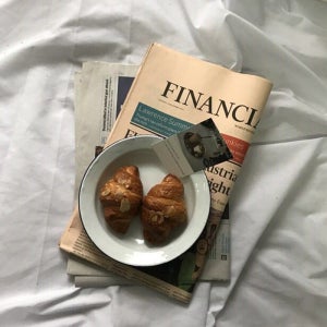 갓샵 영자 영어 신문 2종 감성 사진 촬영 소품 쇼핑몰 촬영용 빈티지 신문지