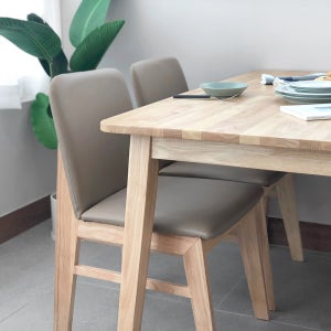 로포텐 뉴텔라 식탁의자 고무나무 원목 카페 인테리어 의자 내추럴
