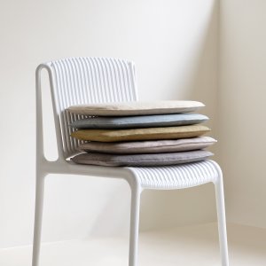 체나레 원형 사각형 의자 방석 디자인체어 패브릭 아쿠아스웨이드 카페 인테리어 의자패드