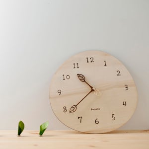 바나나몽글잎새 무소음거실시계 네츄럴