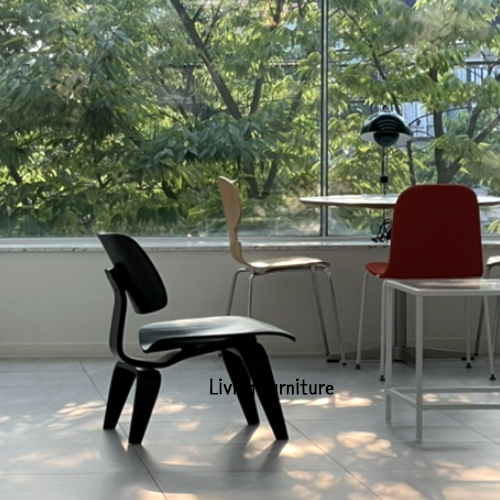 Eames Lounge Chair (임스 라운지 체어)