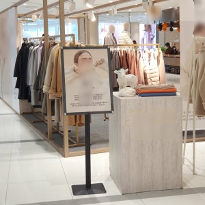 포스터스탠드 메뉴판 매장광고판 거치대 행사안내판 POP대 DPsign베이직A4 철제스탠드