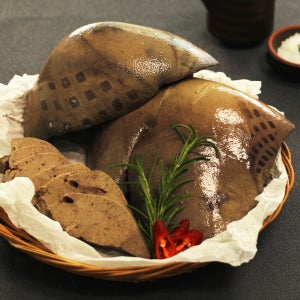 국내산 돼지간 1kg 돼지 내장 부속물 염통 오소리감투
