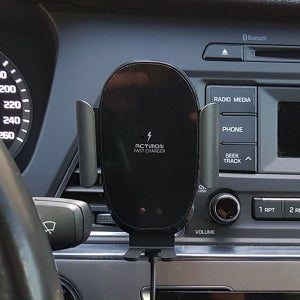 차량 무선 충전 거치대 자동차 고속 무선 충전기 스마트폰 휴대폰 아이폰 갤럭시S 노트