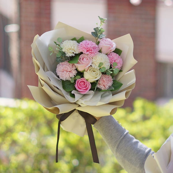 졸업 비누꽃 축하꽃다발 승진 생일 학예회 재롱잔치 꽃선물 카네이션꽃다발 10송이