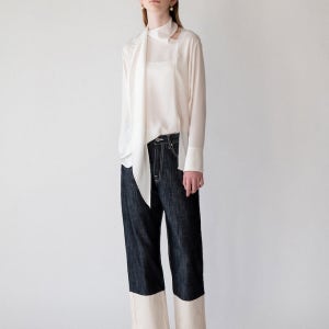 [엔블루] 스카프 디테일 블루우스 Scarf Tie Blouse