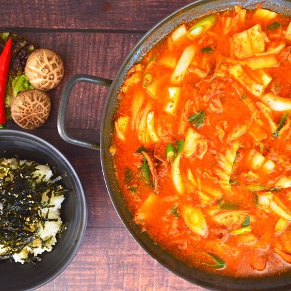 맛나지예 선산곱창 곱창전골 밀키트 2인분 (최소 1.95kg~2kg) 택배 구미 선산곱창