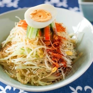 비빔쫄면 세트 10인분 (쫄면사리 + 비빔양념장) 대용량 분식세트 비프먹방