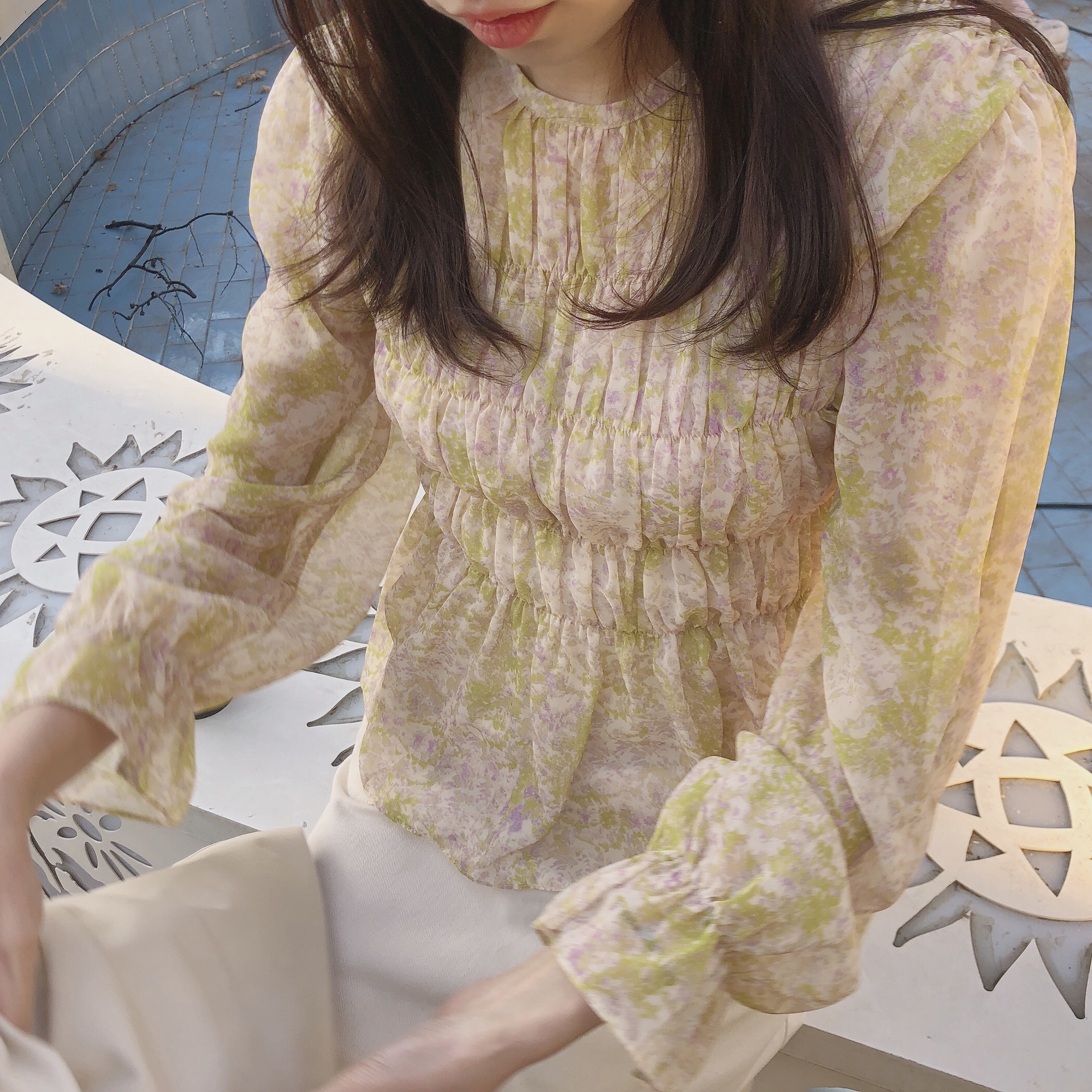 [무배] 여름 플라워 쉬폰 프릴 스모크 블라우스 2color 노랑,연두