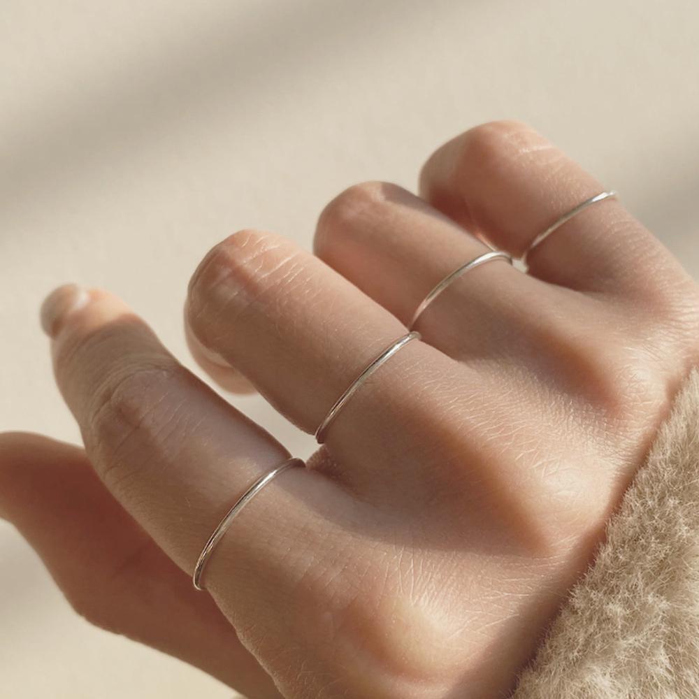 1mm skinny ring (925 silver) - 얇은 실 은 반지
