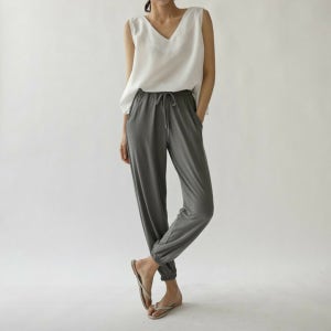 [SALE] 피치 조거 쿨팬츠/ 카키 핑크/ 모달 샌드워싱 바지