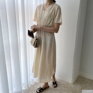 리사 데이지 플라워 브이넥 쉬폰 롱 원피스 (베이지) 여름 반팔 맥시 셔링 민들레 주름 핀턱 하객 데일리