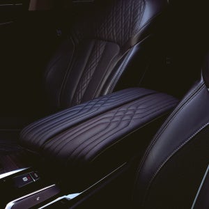 문레스트 BMW G30 5시리즈 6GT 전용 콘솔쿠션 자동차 팔쿠션