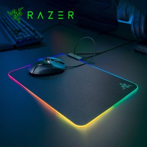 [국내정발] 레이저 파이어플라이 V2 RGB 마우스패드