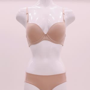 비비안 무봉제 심플 완판 브라 70AA 70B 70E 85E 80AA 85AA 70A 75E 80B 70C 75C 80C 85C 70D 75D 80D 85D E컵 빅사이즈 보정