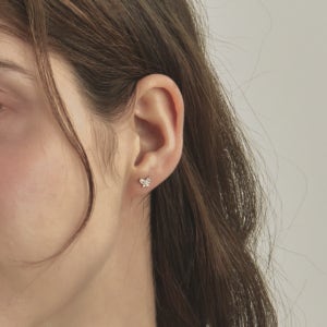 14k 큐빅 나비 귀걸이 포인트주기 좋은 미니 금 귀걸이