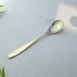 제니 티타늄 골드 고급 레스토랑 카페 디저트 커트러리 양식기 양식스푼