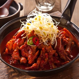 매운 닭발 통 무뼈 양념 매운 국물닭발 충청 캠핑음식 밀키트