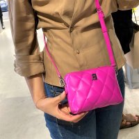 발렌시아가 퀼팅 카메라백 XS FUSHIA 616060 / BALENCIAGA QUILTED CAMERA BAG XS