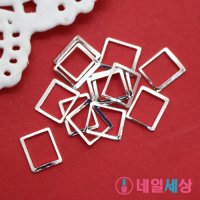 네일세상 네일 프레임 실버 003.사각 6x7mm