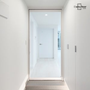 에브리도어 스윙양방향여닫이 싱글 / 투명강화유리 / 현관 인테리어 중문