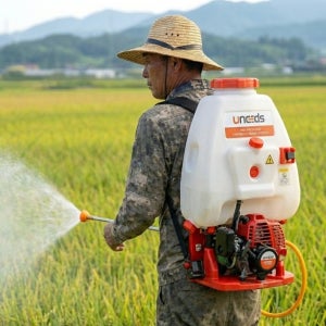 농약 엔진 분무기 2행정 방제 비료 퇴비 살포기 고압 살수기 동력 분사기 UN-769W