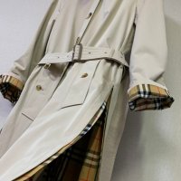 BURBERRY 버버리 크로스트윅 사이드슬릿 트로피컬 개버딘 카코트 (허니,라이트토프)