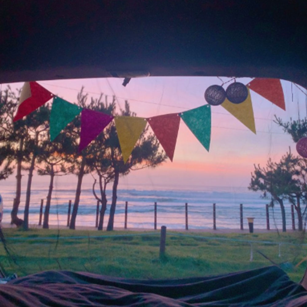 감성 캠핑 가랜드 차박 준비물 삼각 깃발 텐트 장식 꾸미기 용품 홈캠핑 옥캉스 베란다