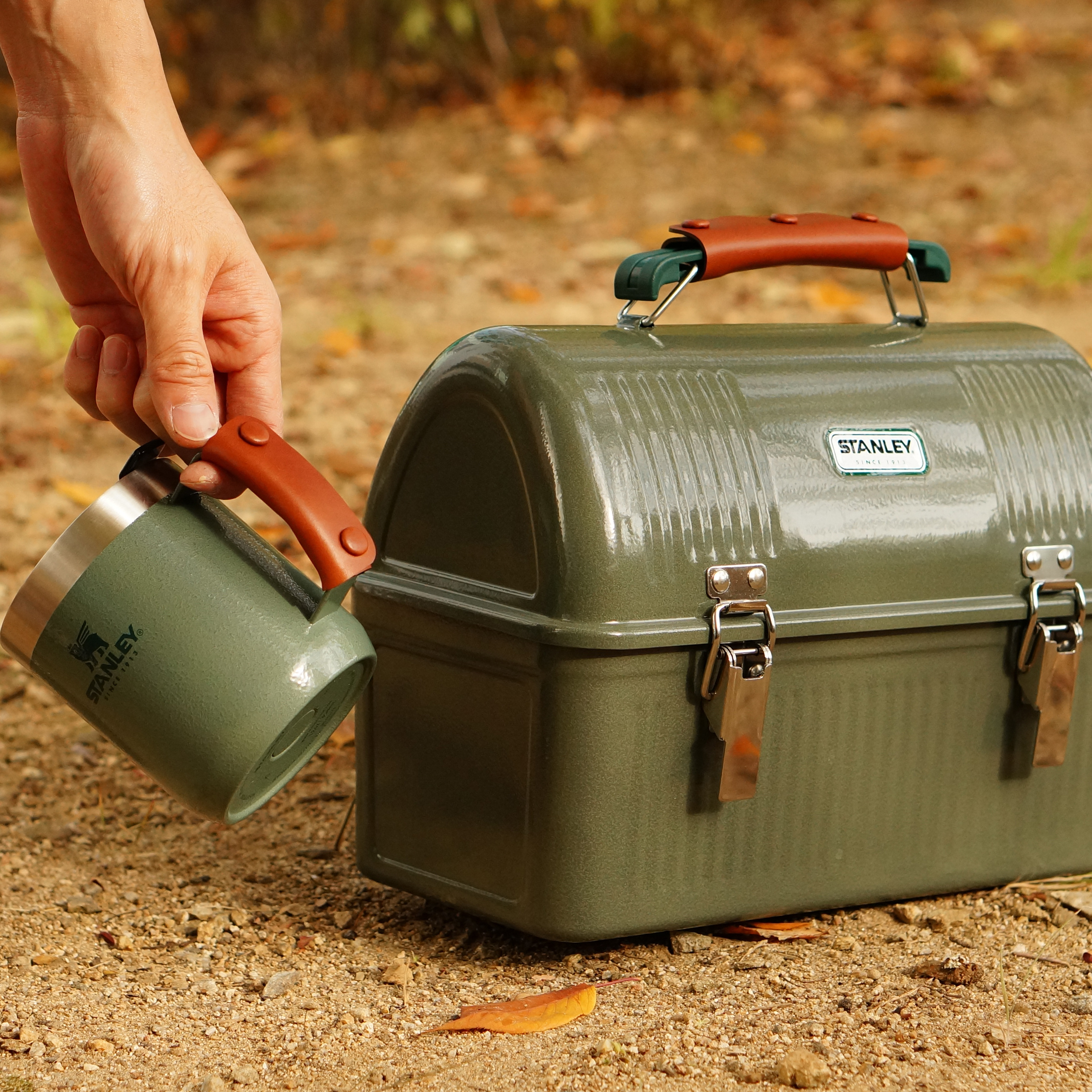 스텝스티치 Stanley 스탠리 런치박스 머그 워터저그 가죽손잡이 캠핑감성소품