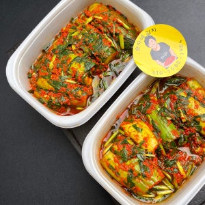 순자네김치 국내산 부추양념 서울식 손맛 특 오이소박이 900그램 2개