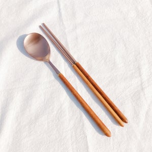 삼미 옻칠스모키 수저세트 옻칠 나무 숟가락 젓가락 로즈골드