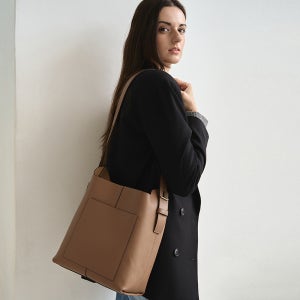 헤리 소가죽 포켓 스퀘어 출근 가방 숄더 쇼퍼 직장인 투웨이 데일리 백 s4150