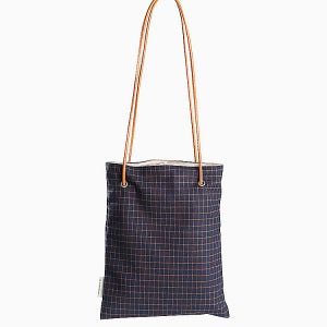 [쏘차밍] 아너 체크 숄더백 - 리버서블 네이비