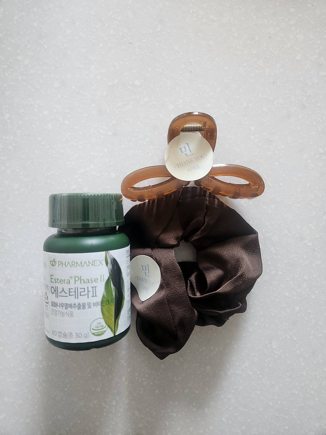 <b>뉴스킨</b> 에스테라 II 갱년기 + 새틴 곱창 머리끈 + 반머리 집게핀 사은품 증정 이벤트