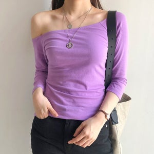 세미 크롭티 보트넥 여성티 봄 가을 티셔츠 입술넥 보라색