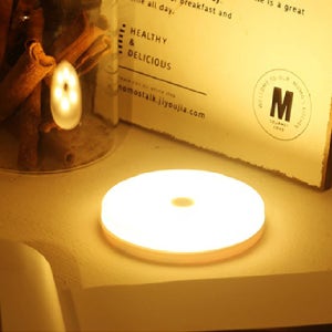 비스토어 충전식 LED 센서등 계단 베란다 붙이는 조명 원형 1+1