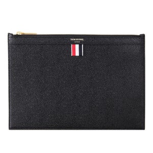 [톰브라운] MAC019L 00198 001 페블 그레인 지퍼 클러치백 스몰 블랙 가방 / TFS