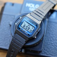 카시오시계 CASIO 사각 우레탄 군인 전자 스포츠 시계 F105W-1