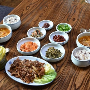 국산도자기 대장금 도자기 2인 한상 세트 (밥그릇 2, 국그릇 2, 찬기 6, 접시 1)