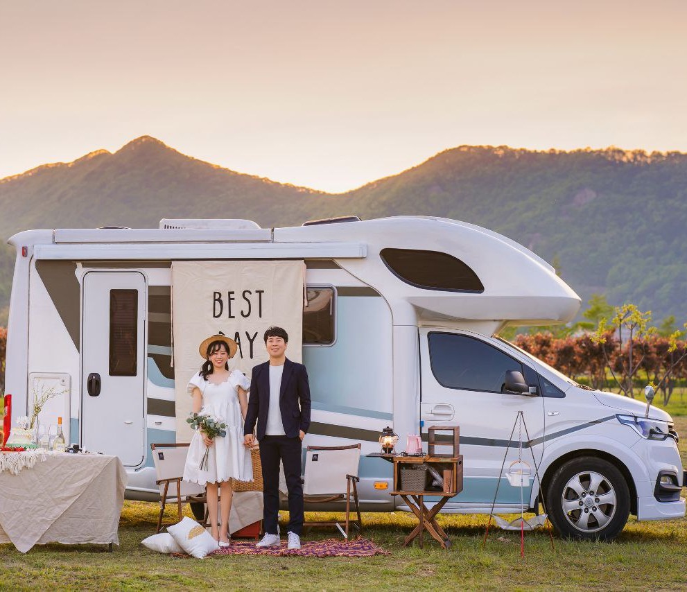 전국 모터홈캠핑카 24년식 경유 5인승 평일 종합보험